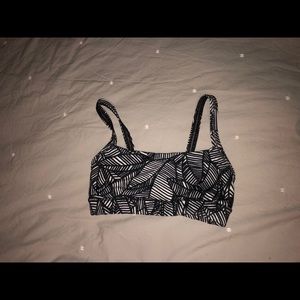 Lululemon sports bra